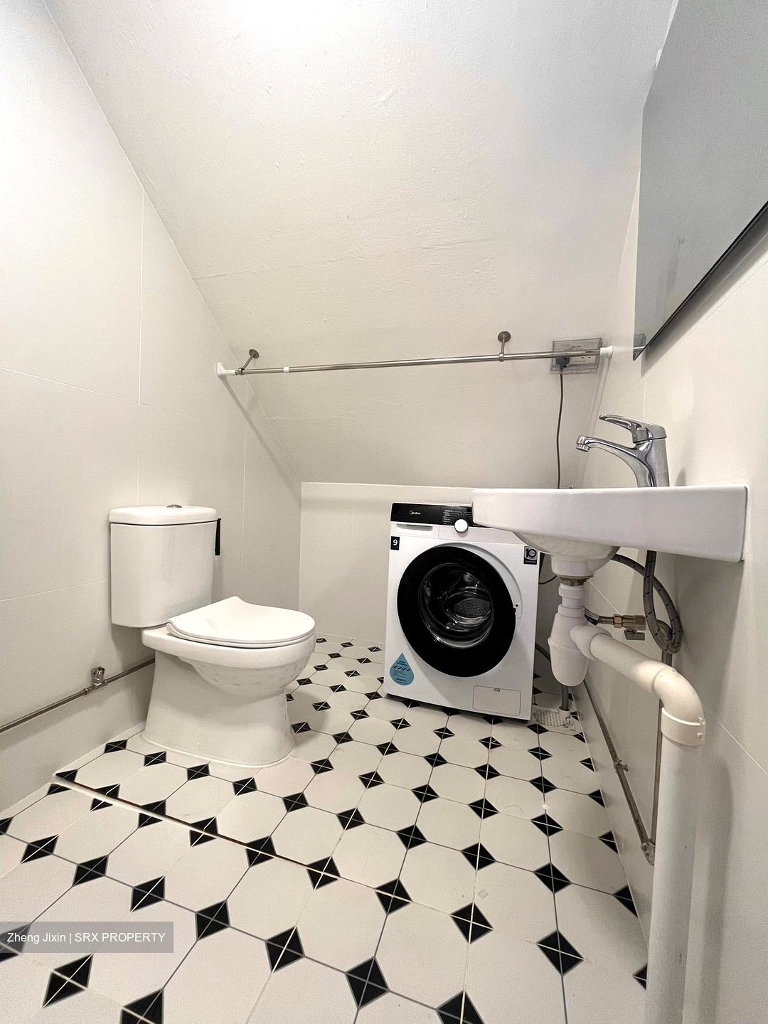 Flanders Square (D8), Apartment #569784391